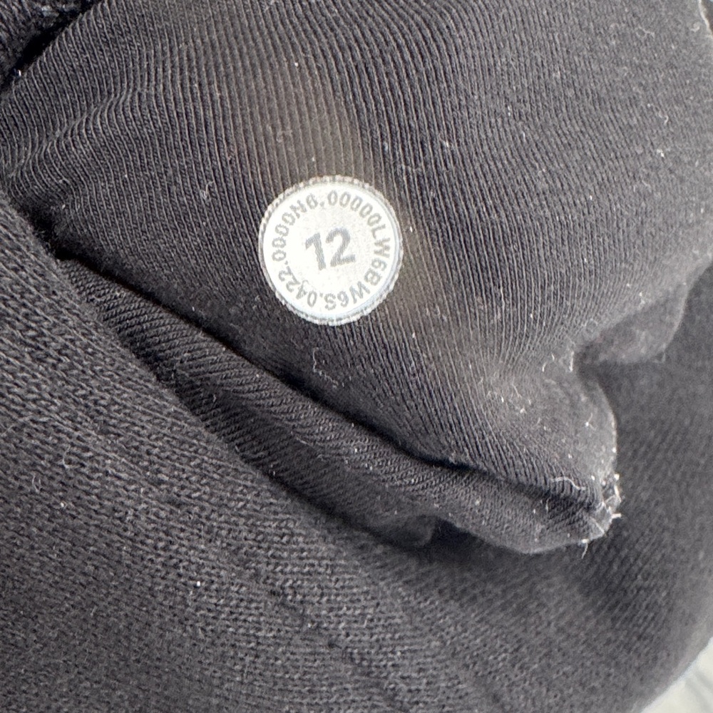 Lululemon Scuba High-Rise Cropped Jogger Black Size 12 - Picture 10 of 12